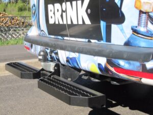 Askelma vetokoukkuun - 1200mm sinkitty/maalattu musta