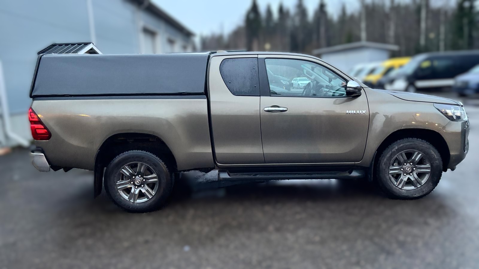 Farmikate Toyota Hilux 15- DC - Image 3