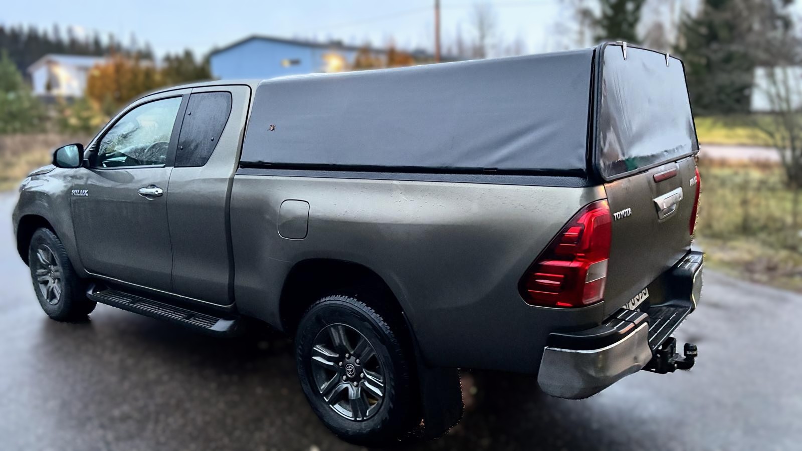 Farmikate Toyota Hilux 15- DC - Image 2