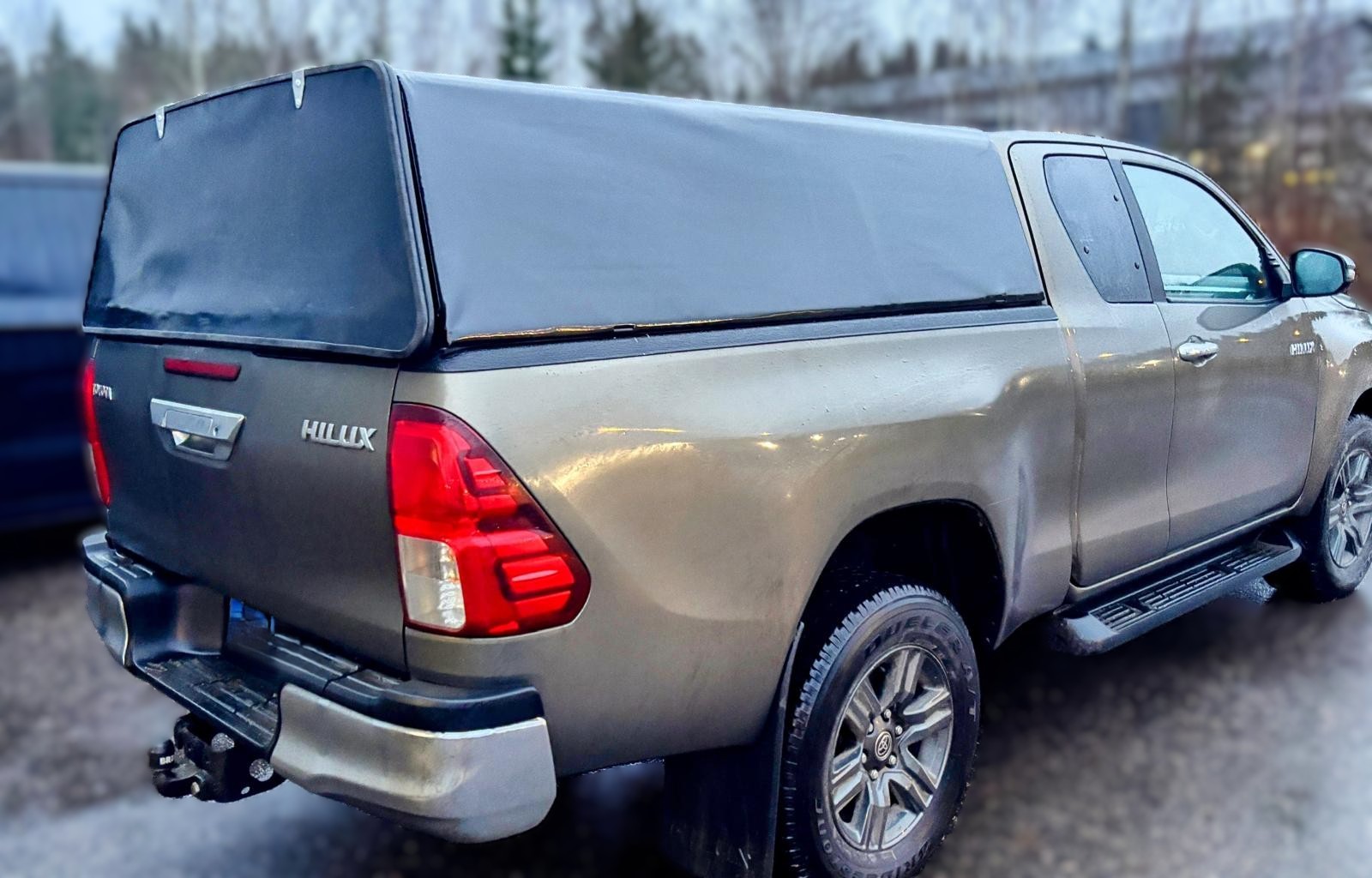 Farmikate Toyota Hilux 15- DC