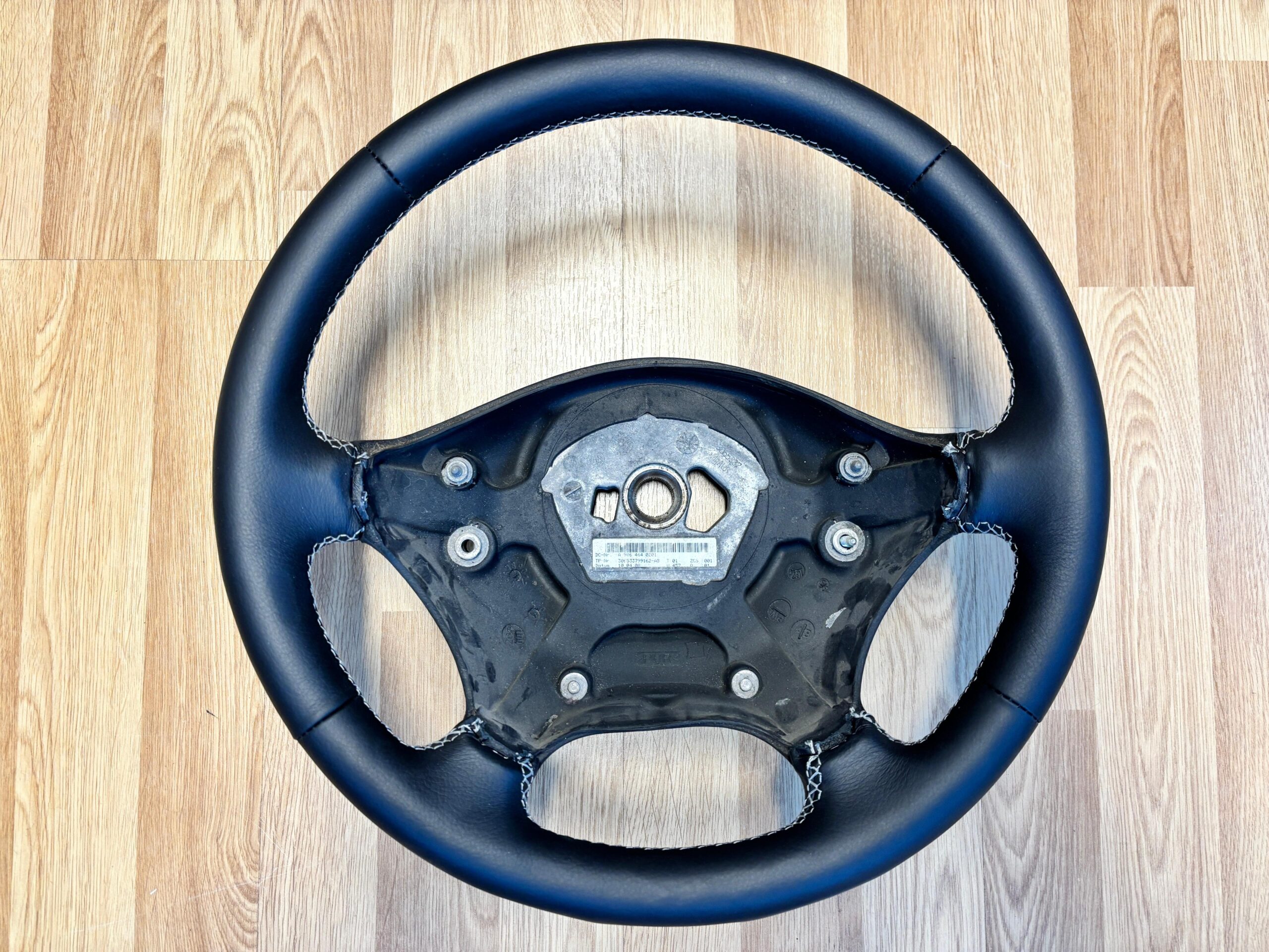 Verhoiltu ohjauspyörä/nahkaratti MB Sprinter W906 - Image 5