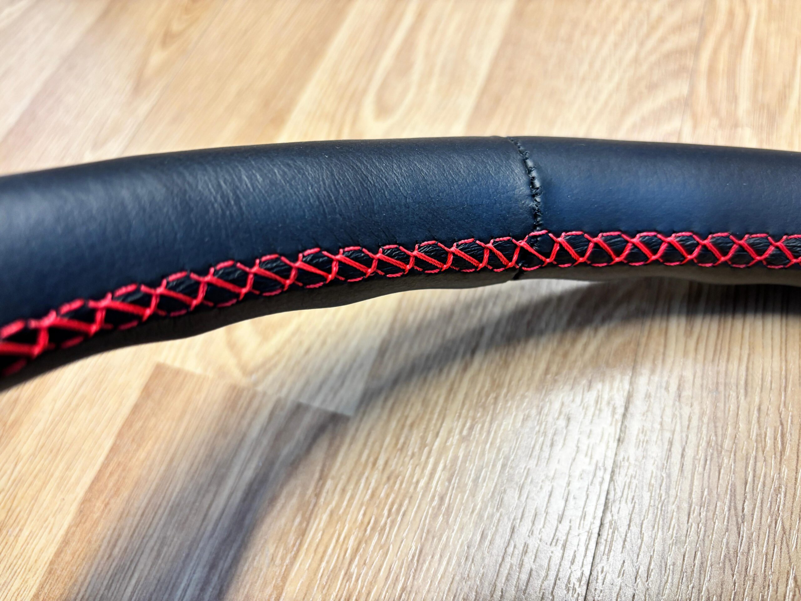 Verhoiltu ohjauspyörä/nahkaratti MB Sprinter W906 - Image 4