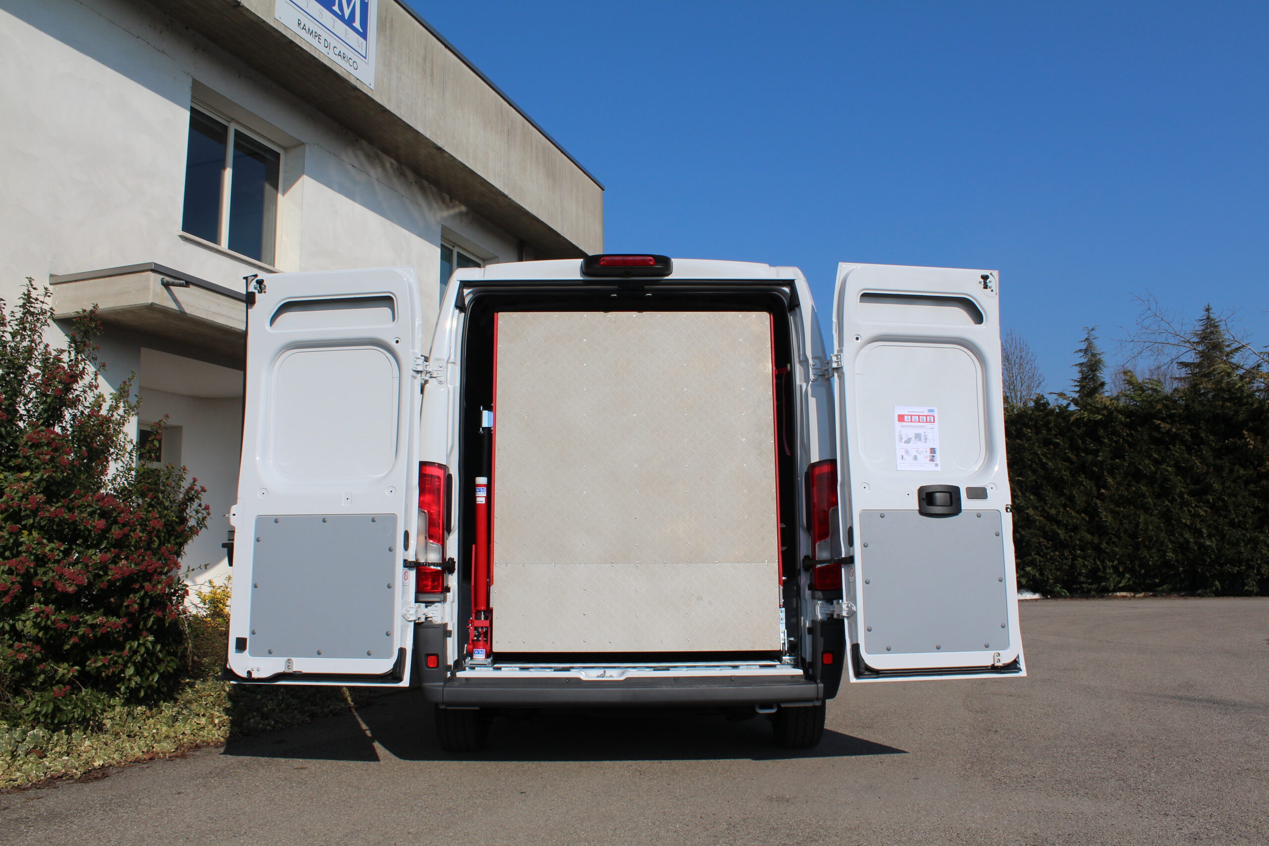 Lastausramppi pakettiautoon WM PC kantavuus 600kg - Image 3