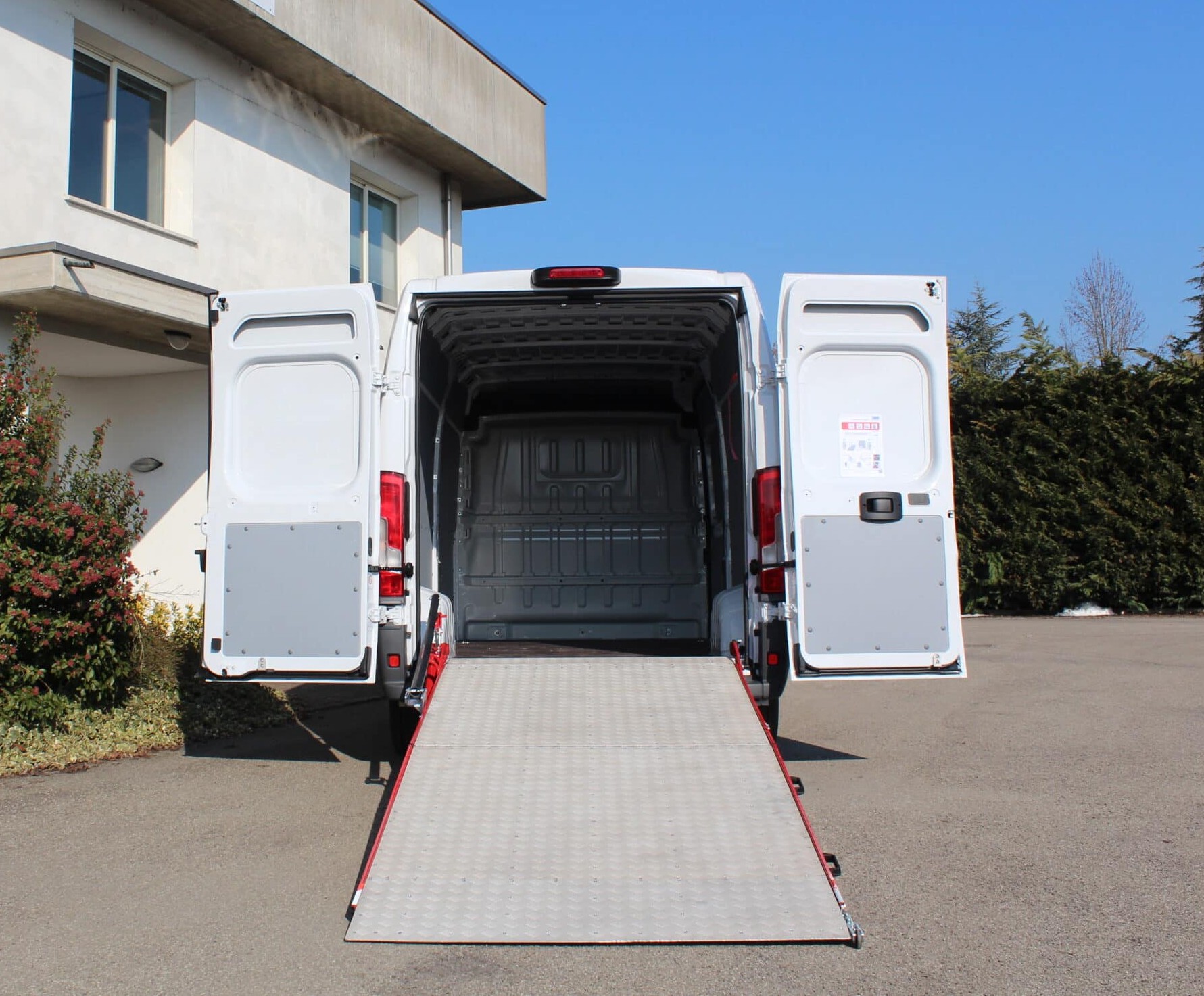 Lastausramppi pakettiautoon WM PC kantavuus 600kg - Image 2