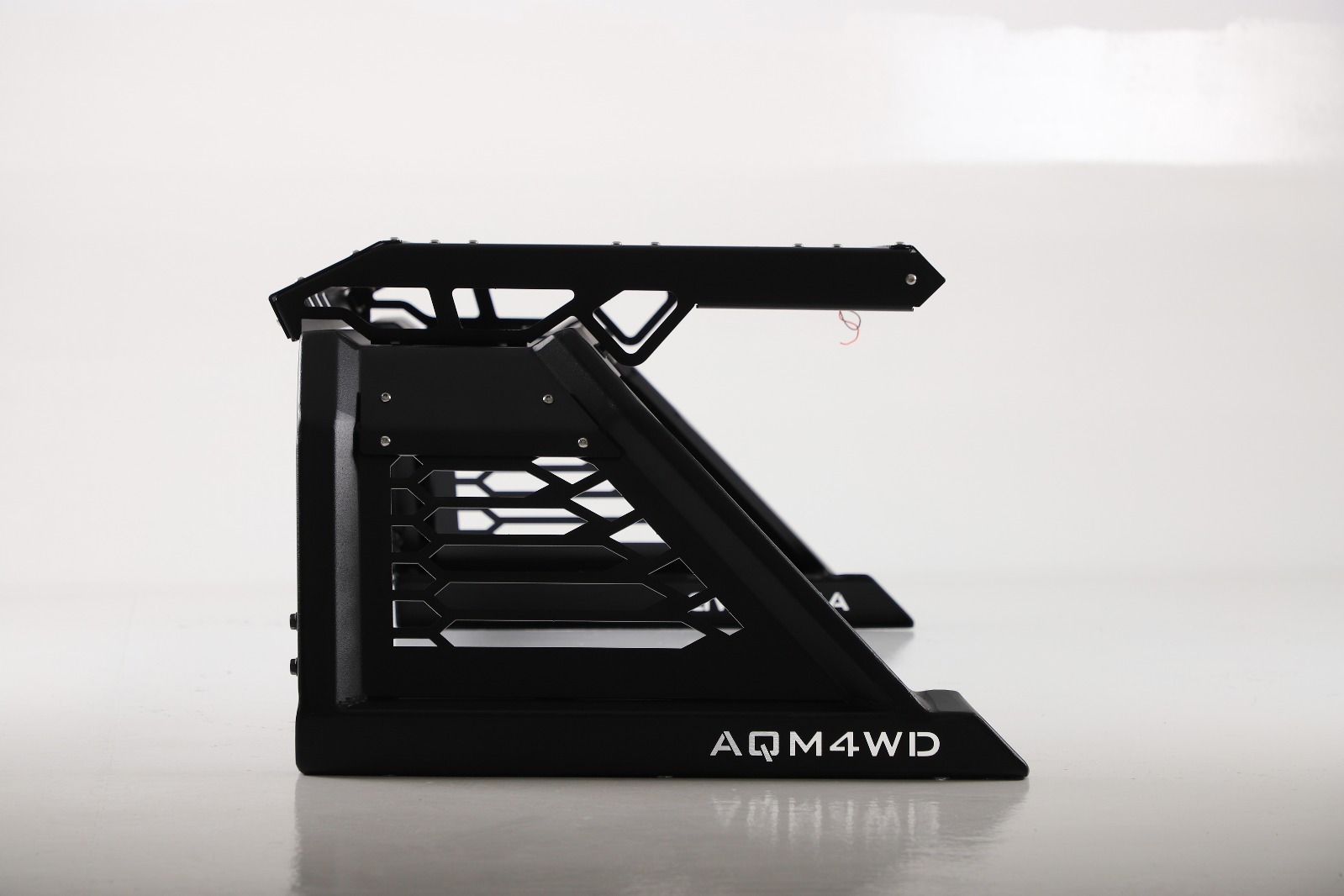 Musta teräksinen lavakaari tasolla - Image 4