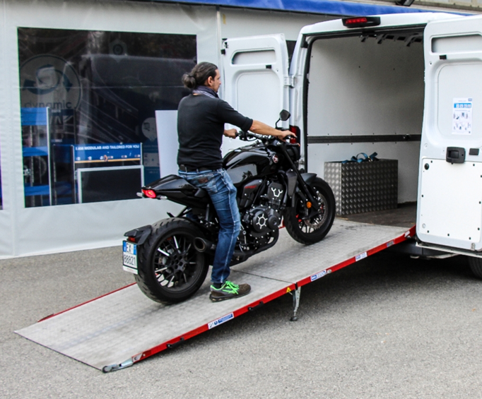 Lastausramppi pakettiautoon WM PC kantavuus 600kg - Image 6