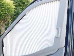 Sivuikkunoiden pimennysverhot Ford Transit 19-