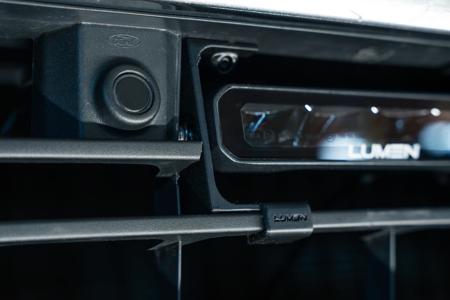 Ford Explorer EV 24- maskisarja Lumen Helios - Image 3