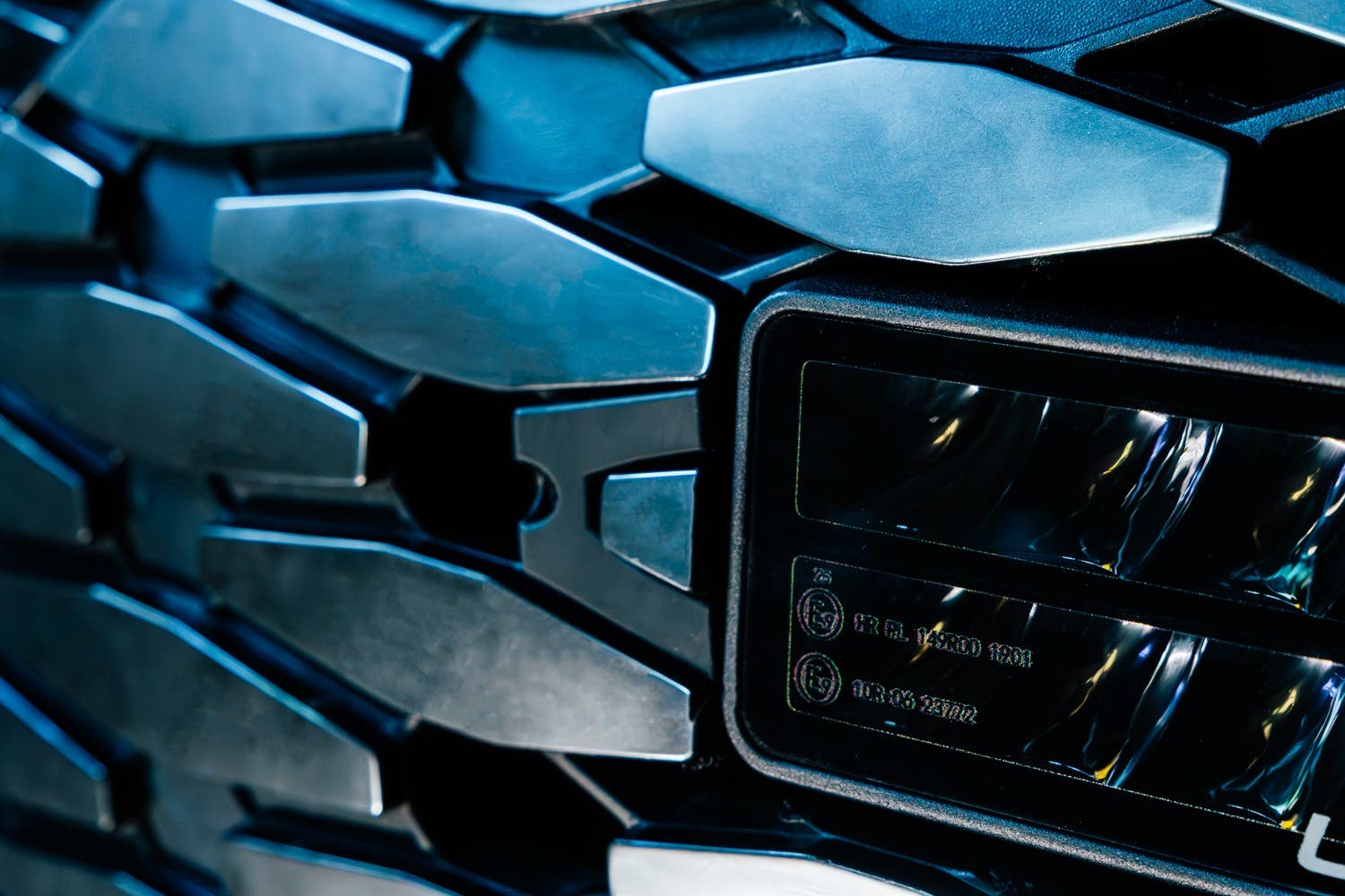 Ford E-Transit Custom 24- maskisarja Lumen Helios - Image 3