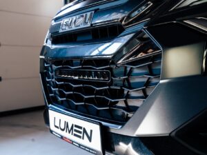 Isuzu D-Max 23- maskisarja Lumen Helios