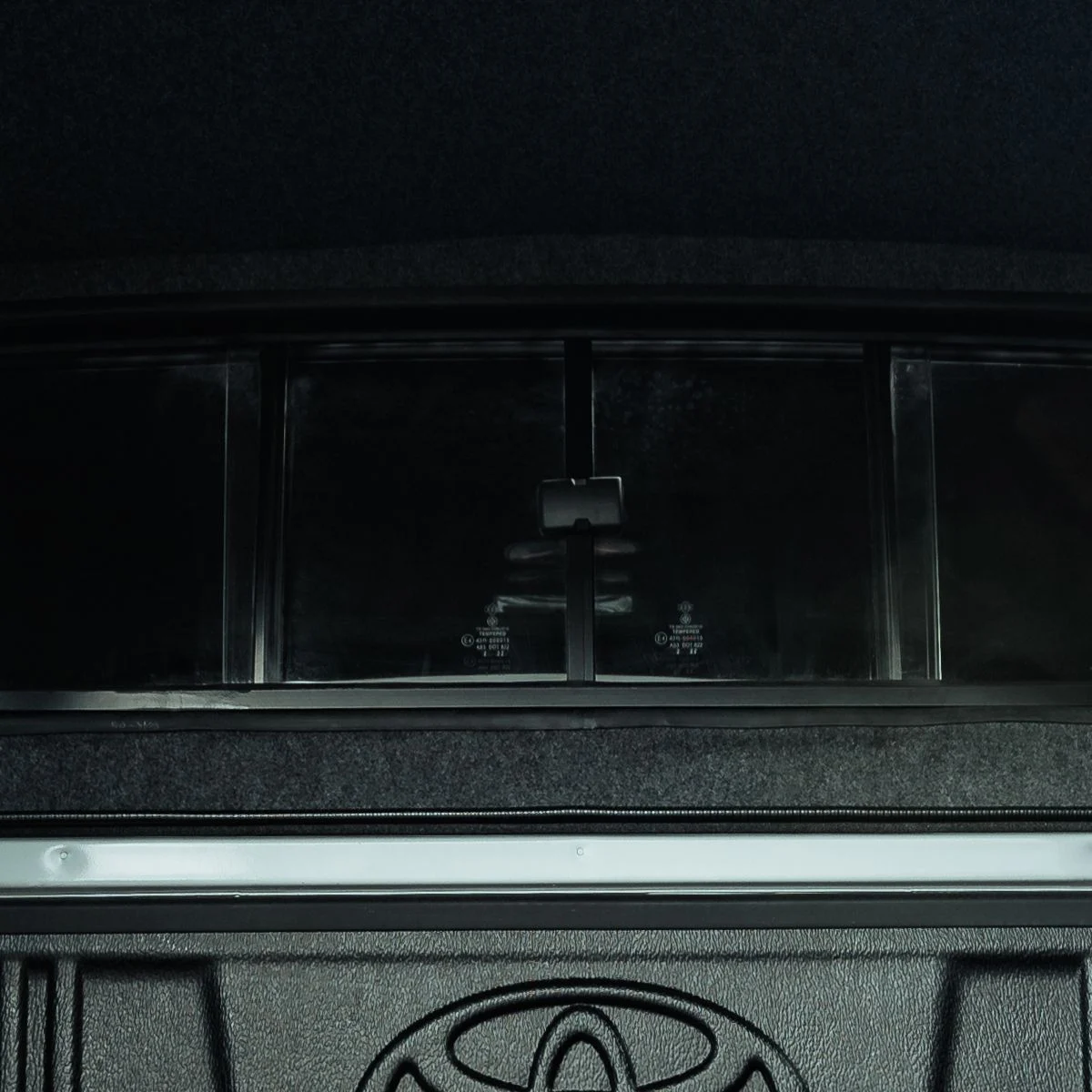 Lavakate Alpha Type-E Toyota Hilux 16- DC - Image 8