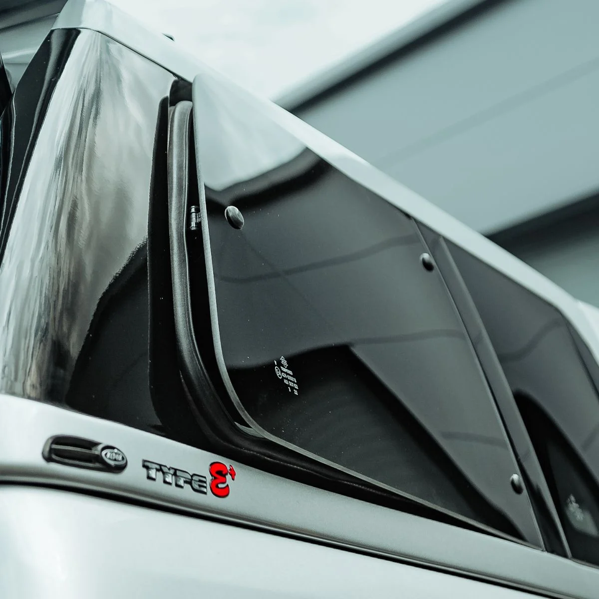 Lavakate Alpha Type-E Toyota Hilux 16- DC - Image 9