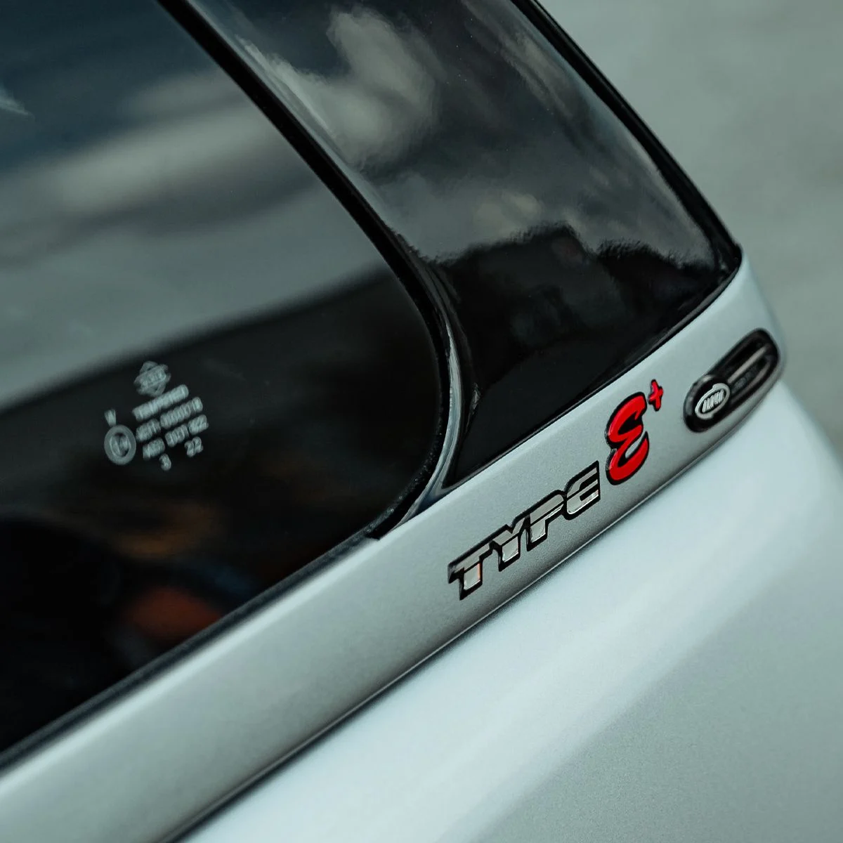 Lavakate Alpha Type-E Toyota Hilux 16- DC - Image 4